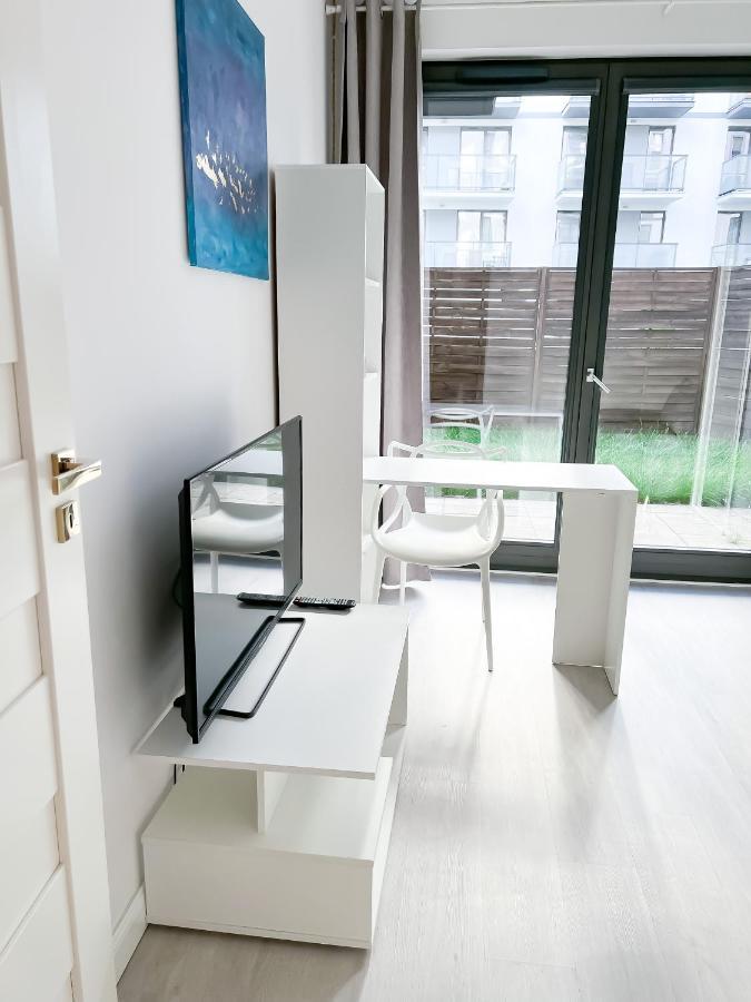 Bliska Wola, Apartament 3 Pokoje Z 40m2 Ogrodkiem Apartament *