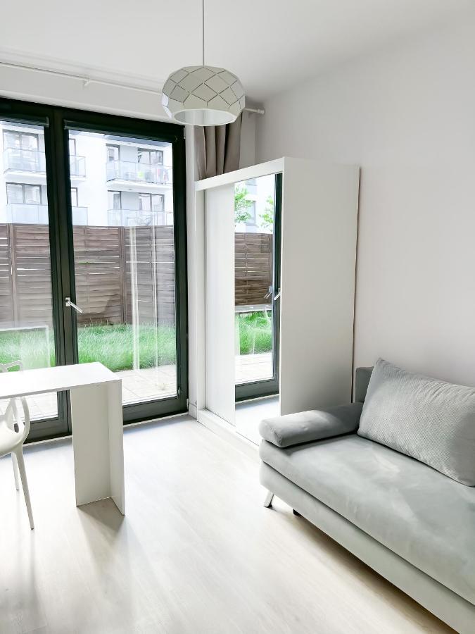 Bliska Wola, Apartament 3 Pokoje Z 40m2 Ogrodkiem Apartament *