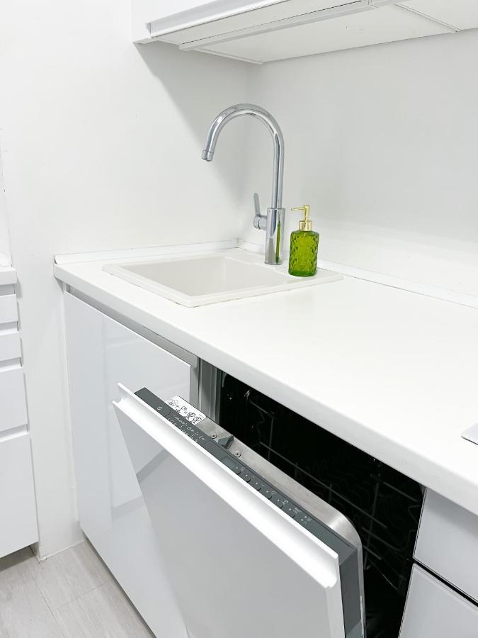 Apartament Bliska Wola, Apartament 3 Pokoje Z 40m2 Ogrodkiem Warszawa